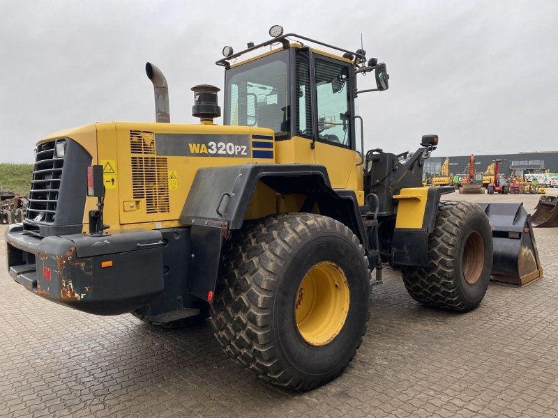 Komatsu WA320PZ