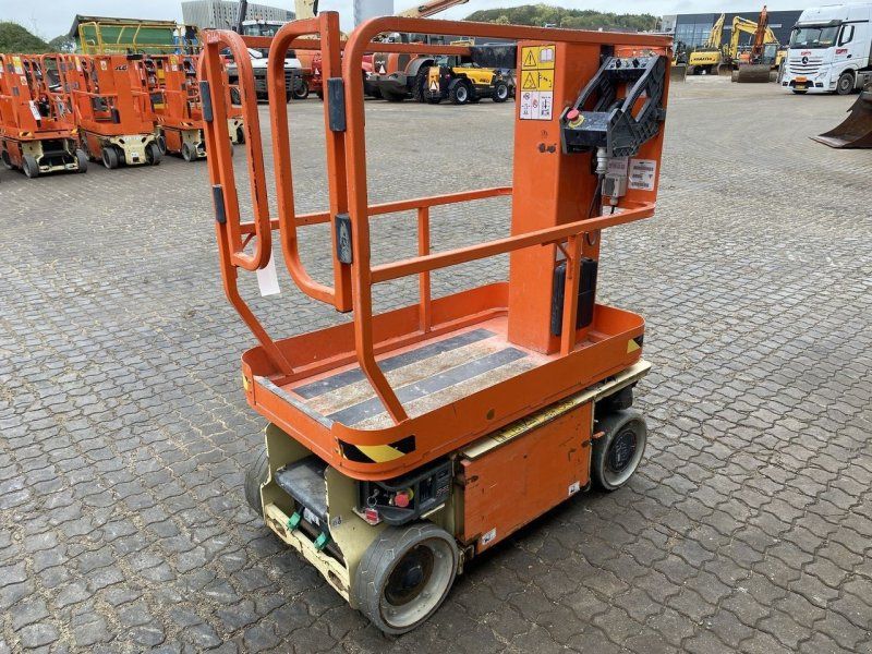 JLG 1230ES