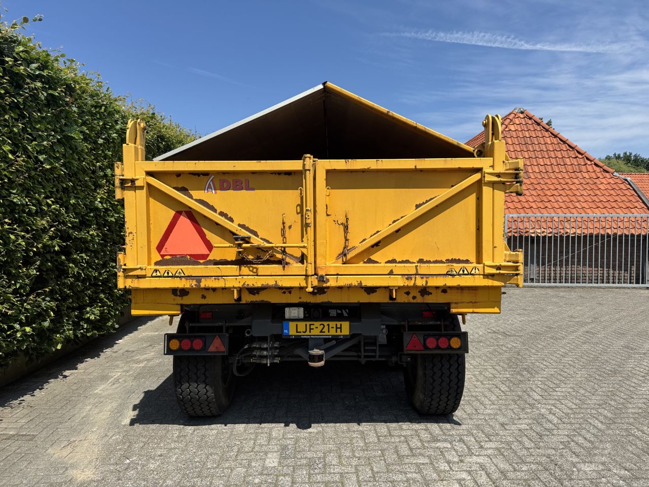 DBL 16 tons 3 zijdige kipper , gestuurd!!
