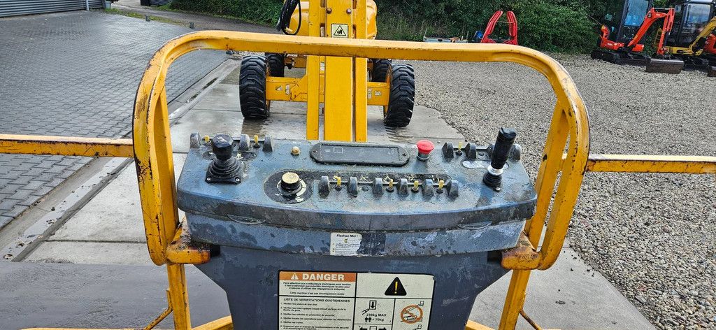JLG M600 JP HYBRIDE