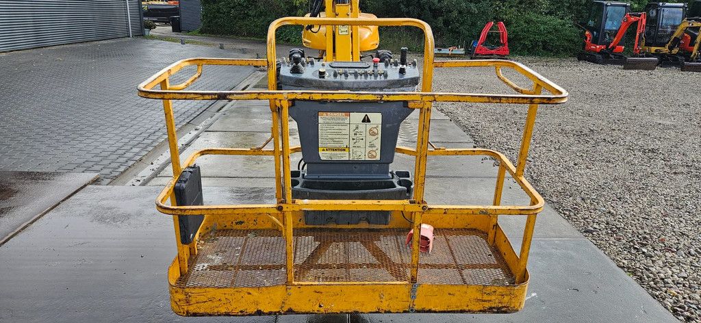 JLG M600 JP HYBRIDE
