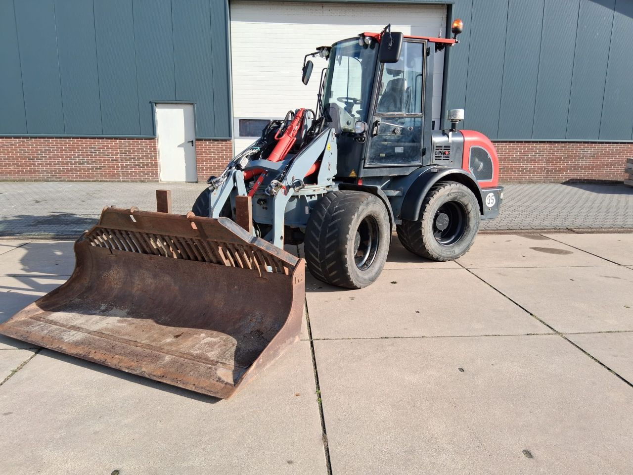 Paus sl 7.7 shovel