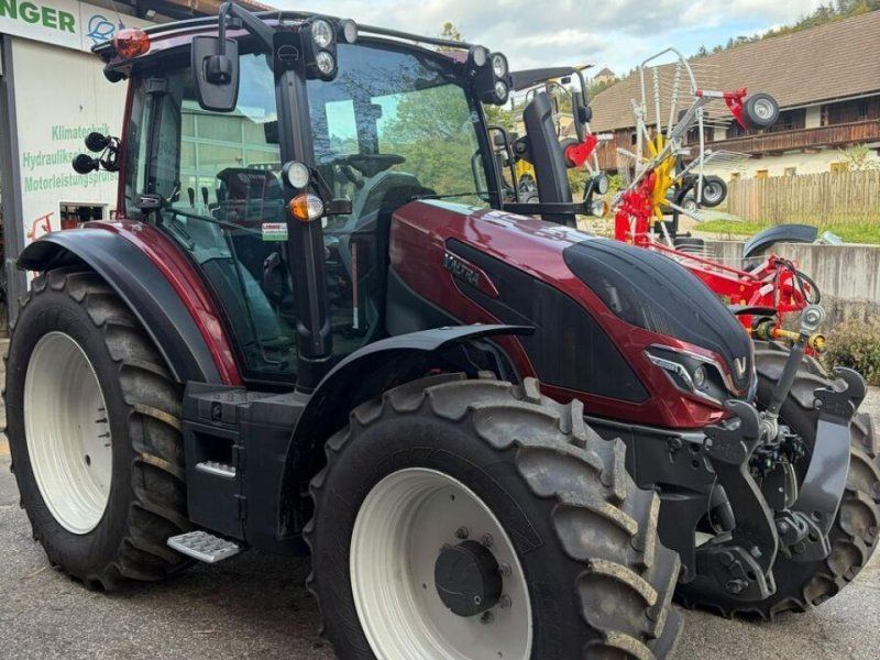 Valtra g135 active