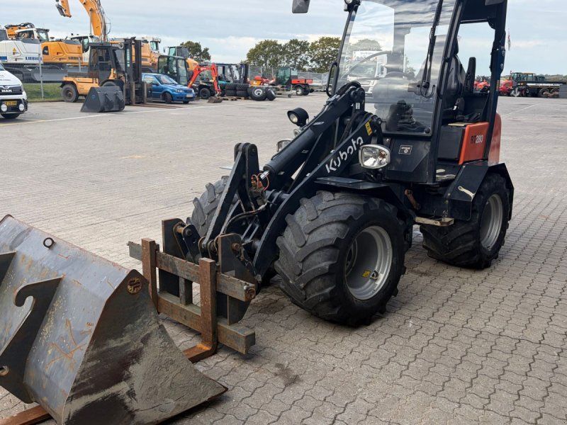 Kubota RT280 Velholdt læsser på brede dæk årgang (2.014 time