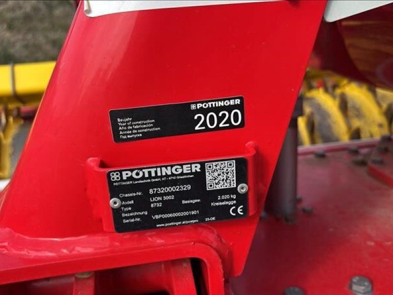 Pöttinger LION 3002