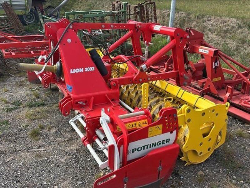 Pöttinger LION 3002