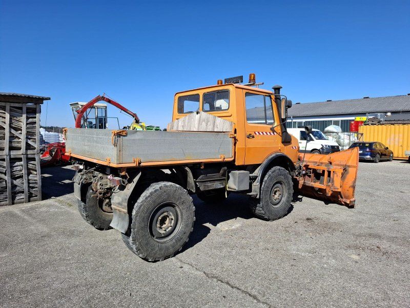 Mercedes U1200