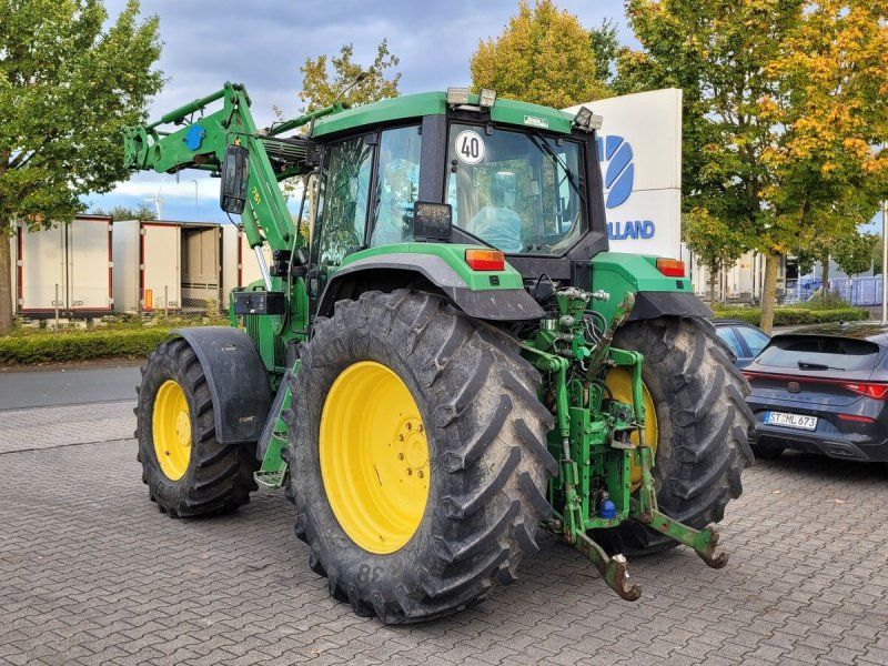John Deere 6910