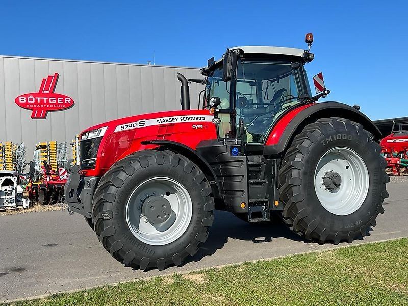 Massey Ferguson 8740 S Dyna-VT CLUSIVE