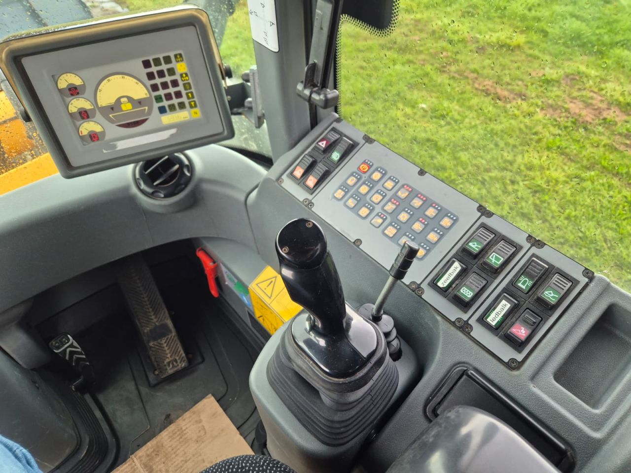 Liebherr L 524 Shovel / wiellader