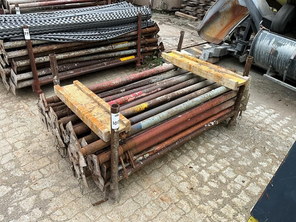 Support columns (25x)