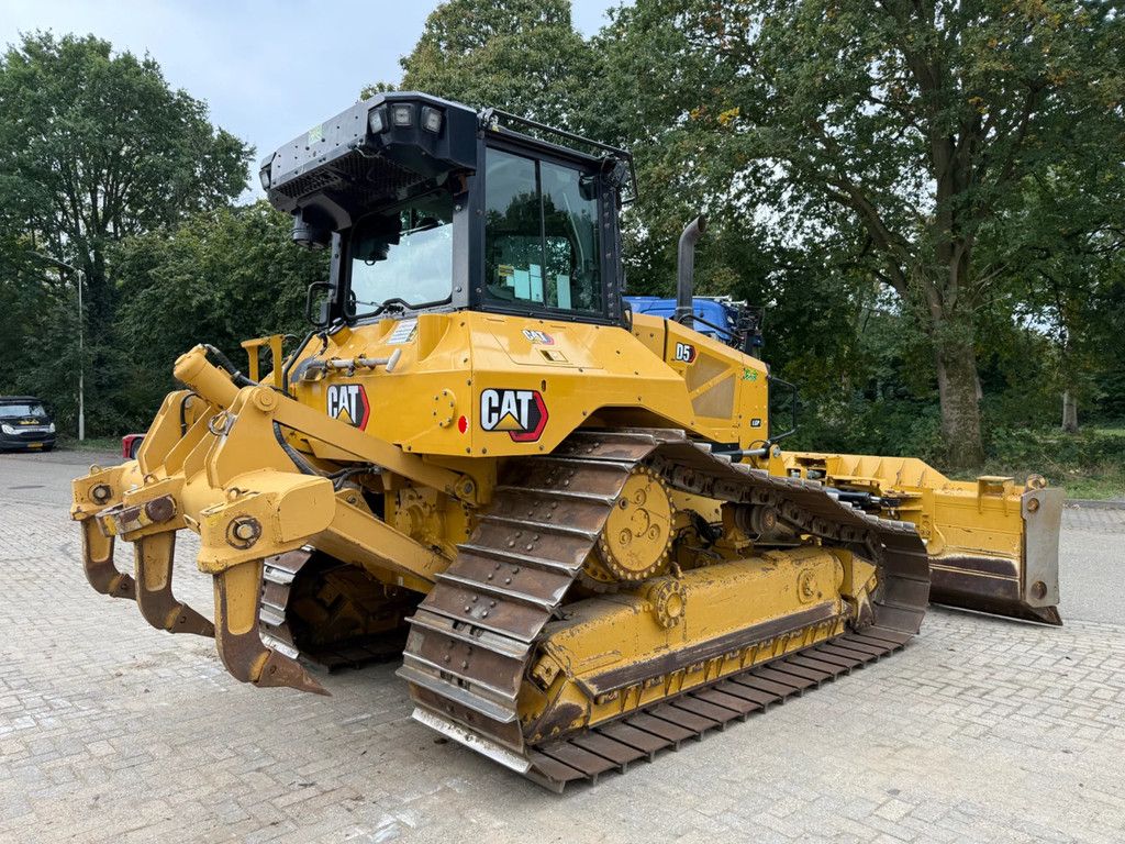 Caterpillar D5