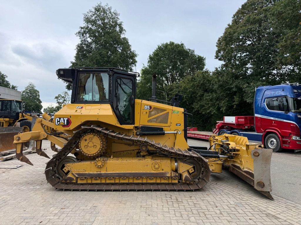 Caterpillar D5