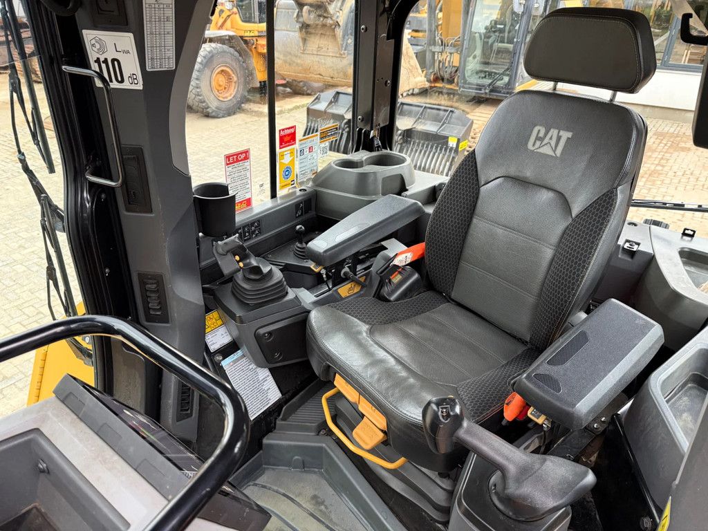Caterpillar D5