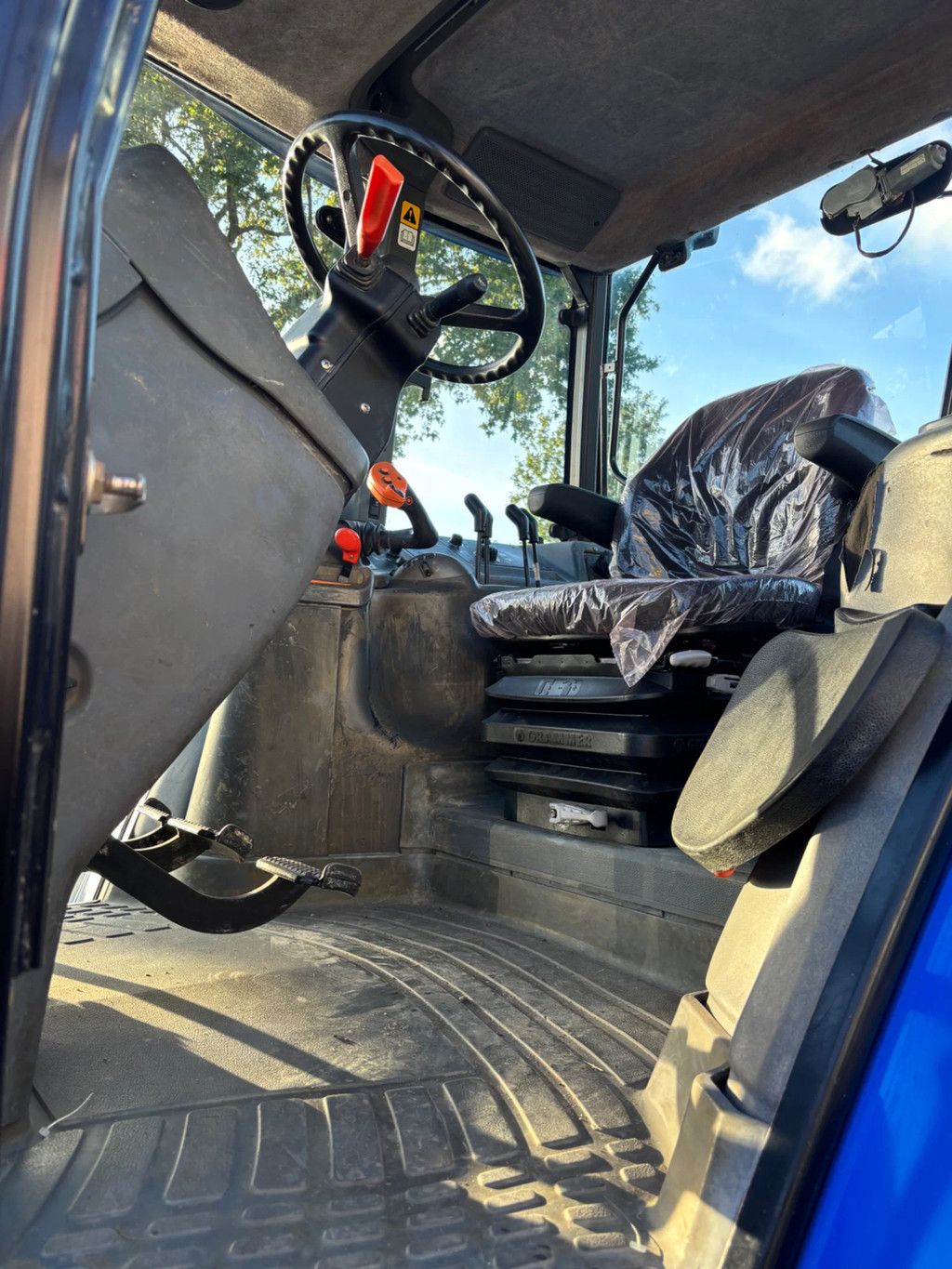 New Holland TM 140 RC
