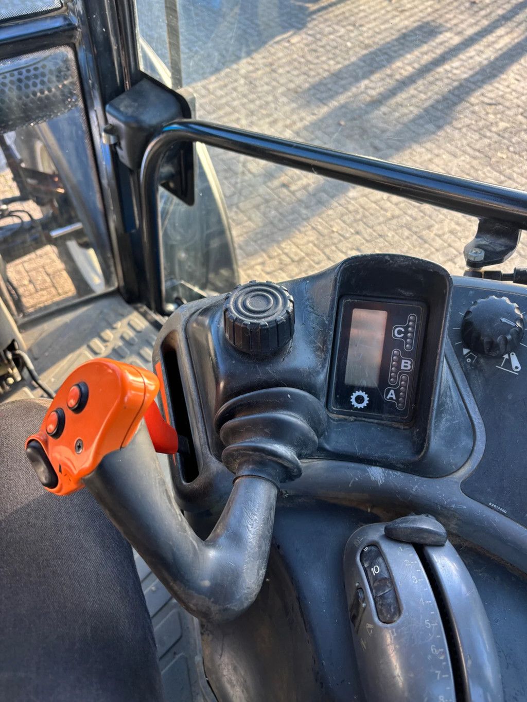 New Holland TM 140 RC