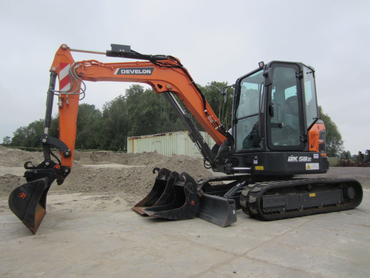 Develon DX50z-7