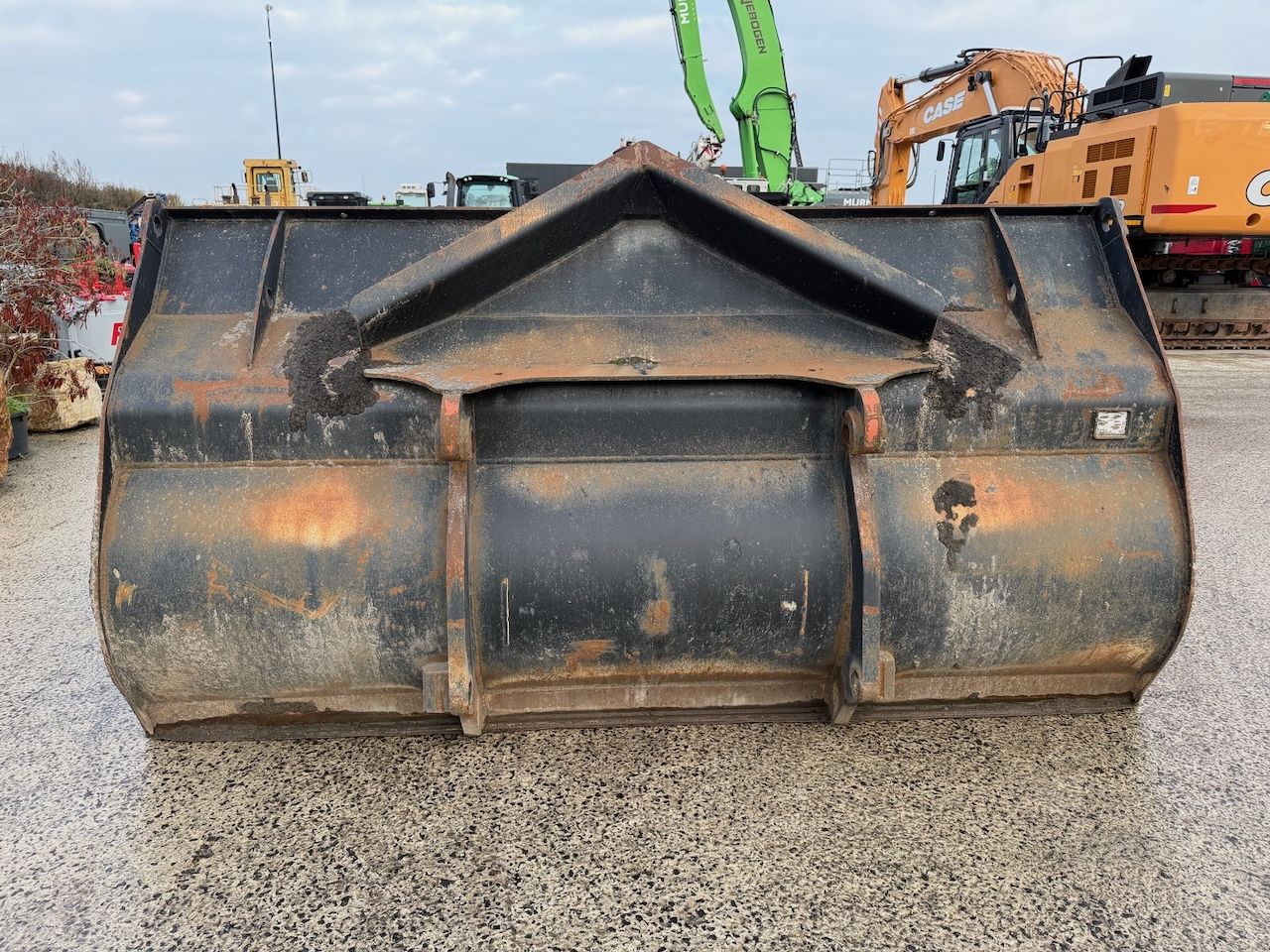 Dichte bak Volvo L120H 280cm 4000ltr