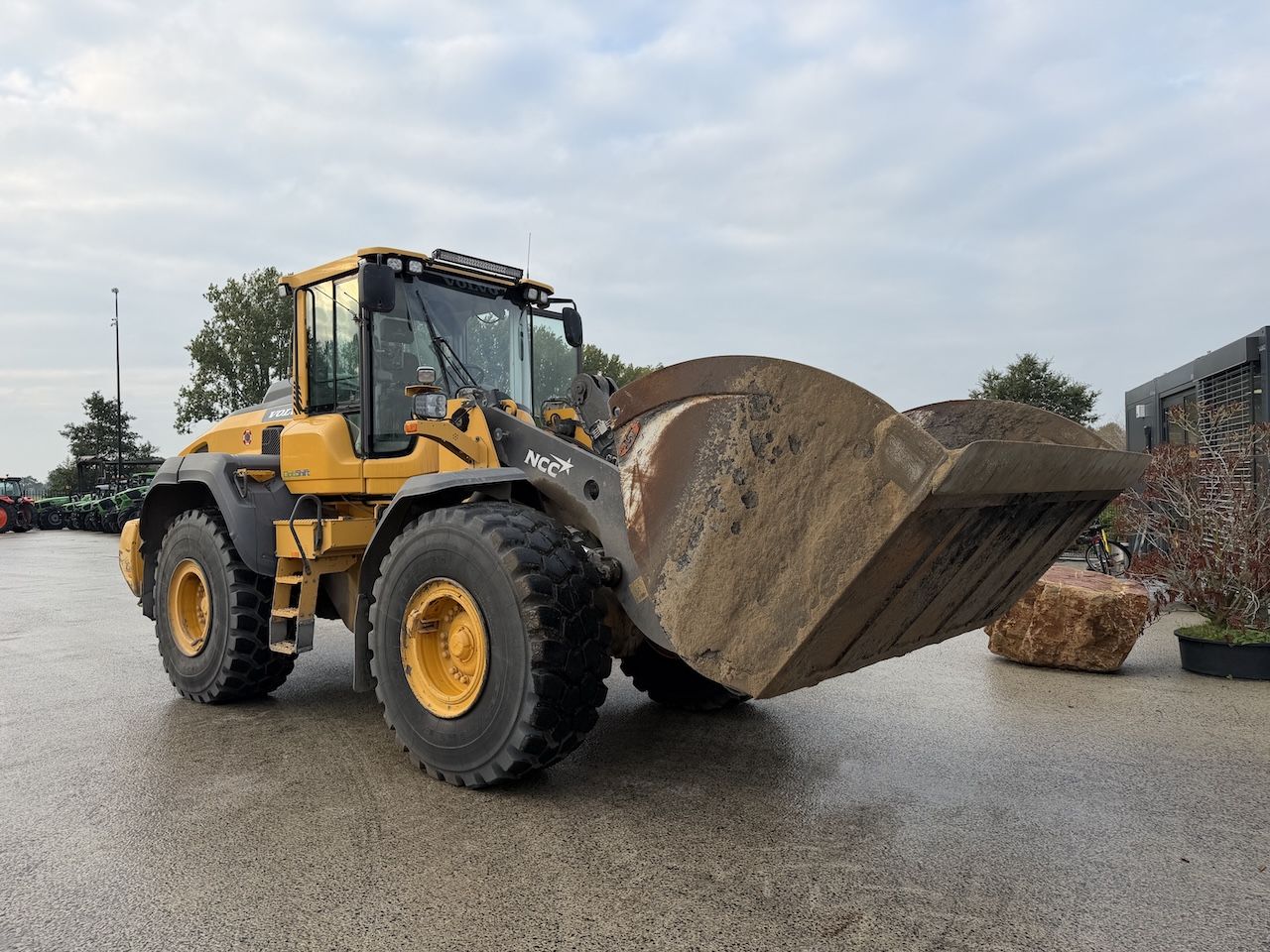 Dichte bak Volvo L120H 280cm 4000ltr