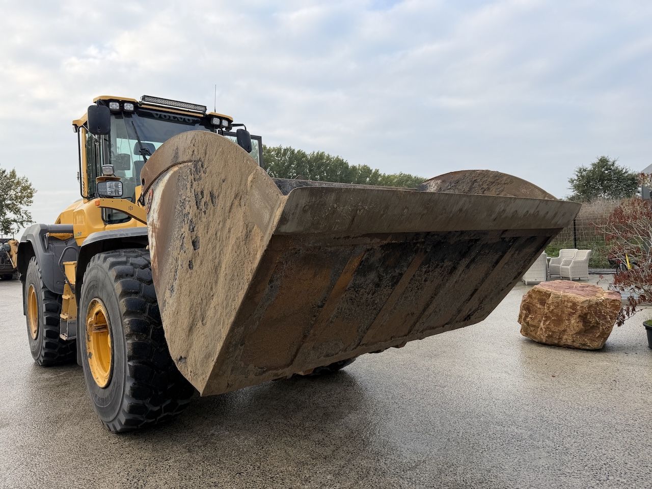 Dichte bak Volvo L120H 280cm 4000ltr