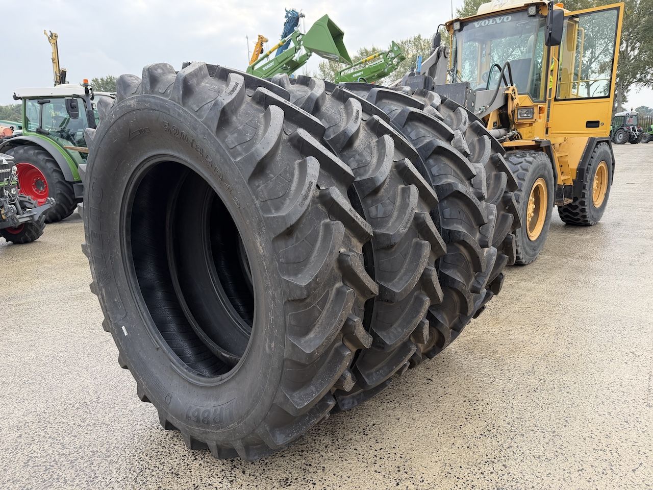 Agri banden 520-85-R42 Set banden nieuw