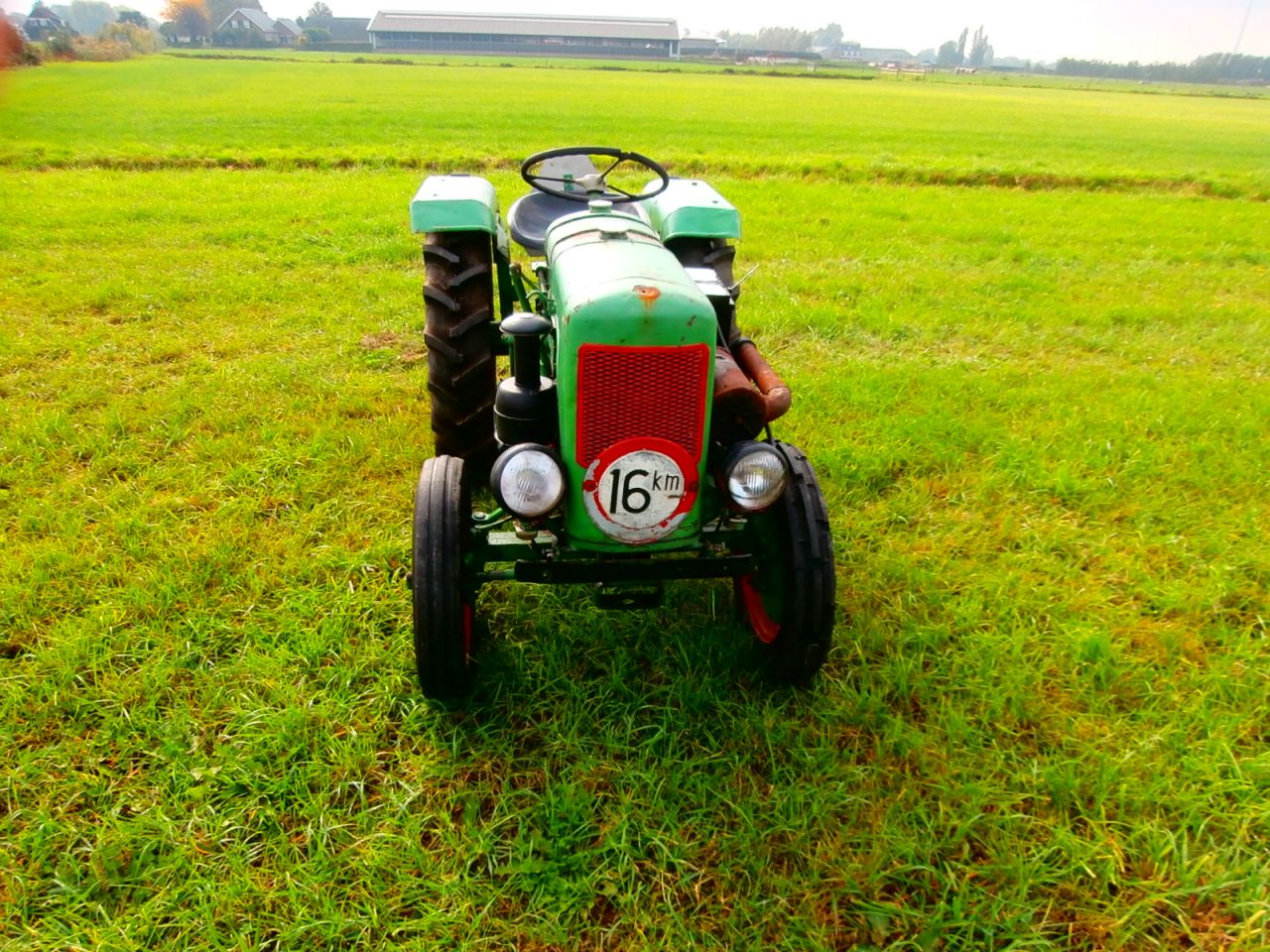 Holder B 10 A smalspoortractor goedlopend nw banden accu nette s