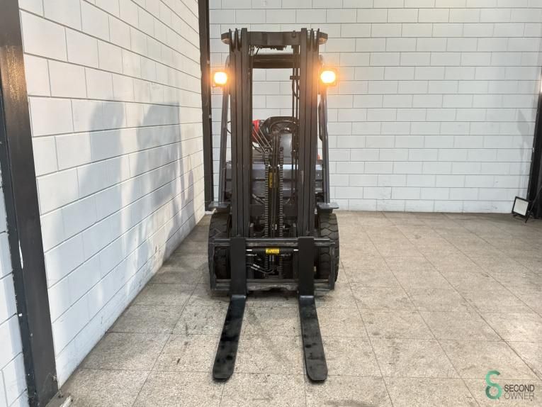 Forklifts LPG Toyota 02-8 FGF 25 2008 Triplex