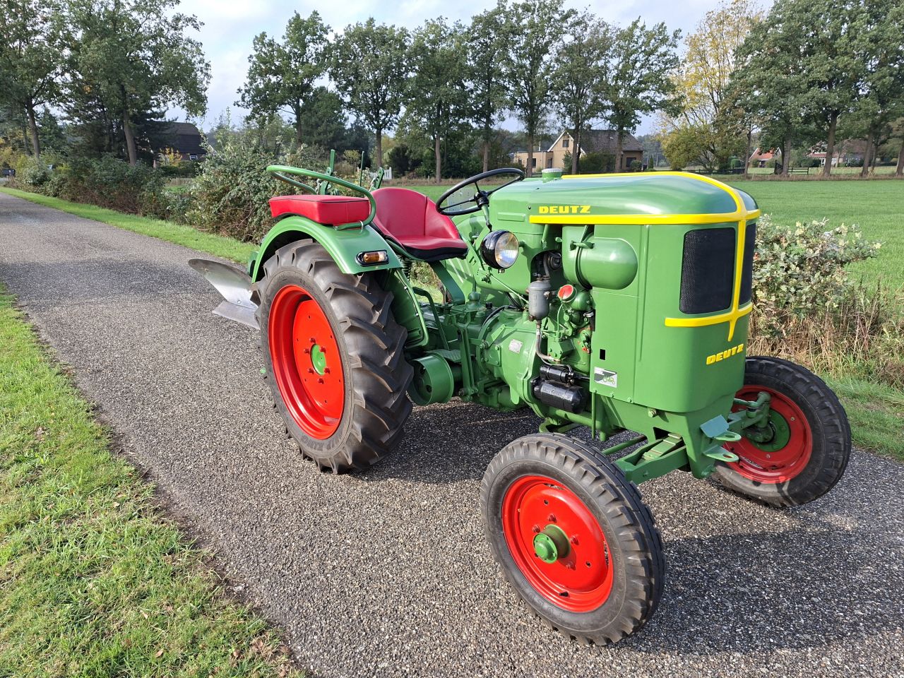 Deutz F1L514 met zeldzame ploeg | Fabriekstaat | NL Kenteken