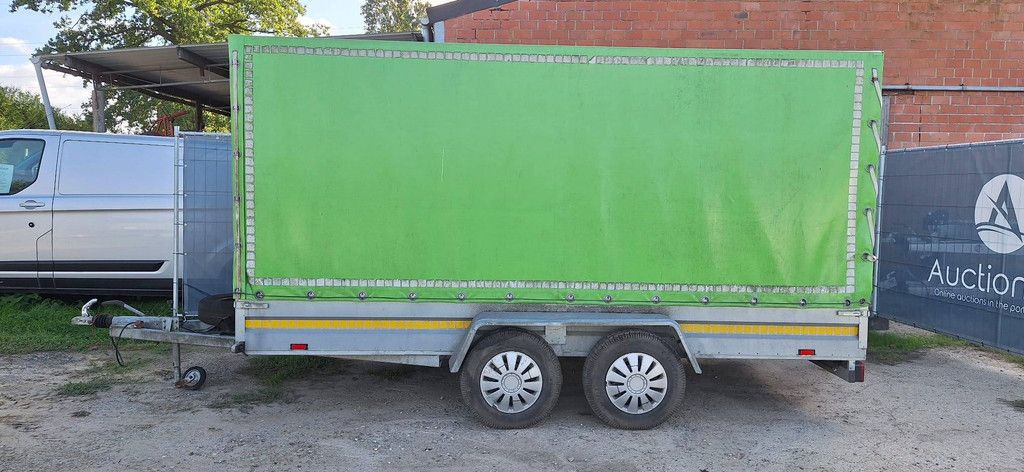 Geschlossener Anhänger Lora 2500 kg