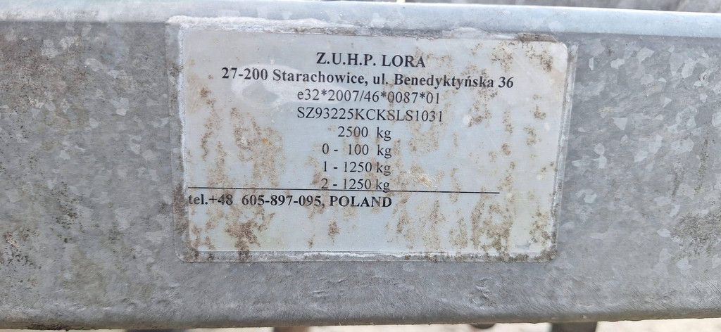 Geschlossener Anhänger Lora 2500 kg