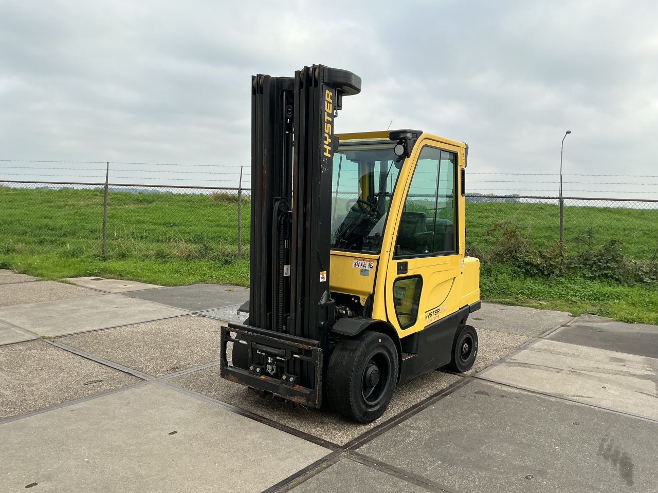 Te Koop Hyster LPG bouwjaar 2019 7 meter mast quatromast