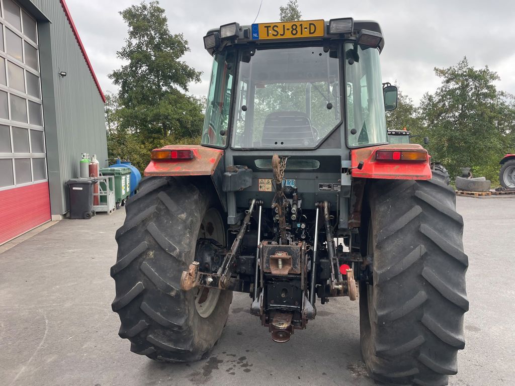 Massey Ferguson 4255