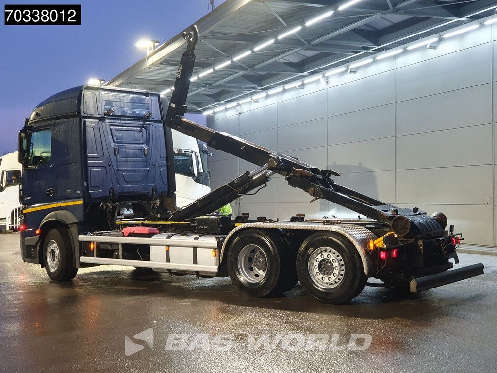 Mercedes Actros 2542 6X2 HIAB XR21S59 containersystem Lift+steering axle Euro 5