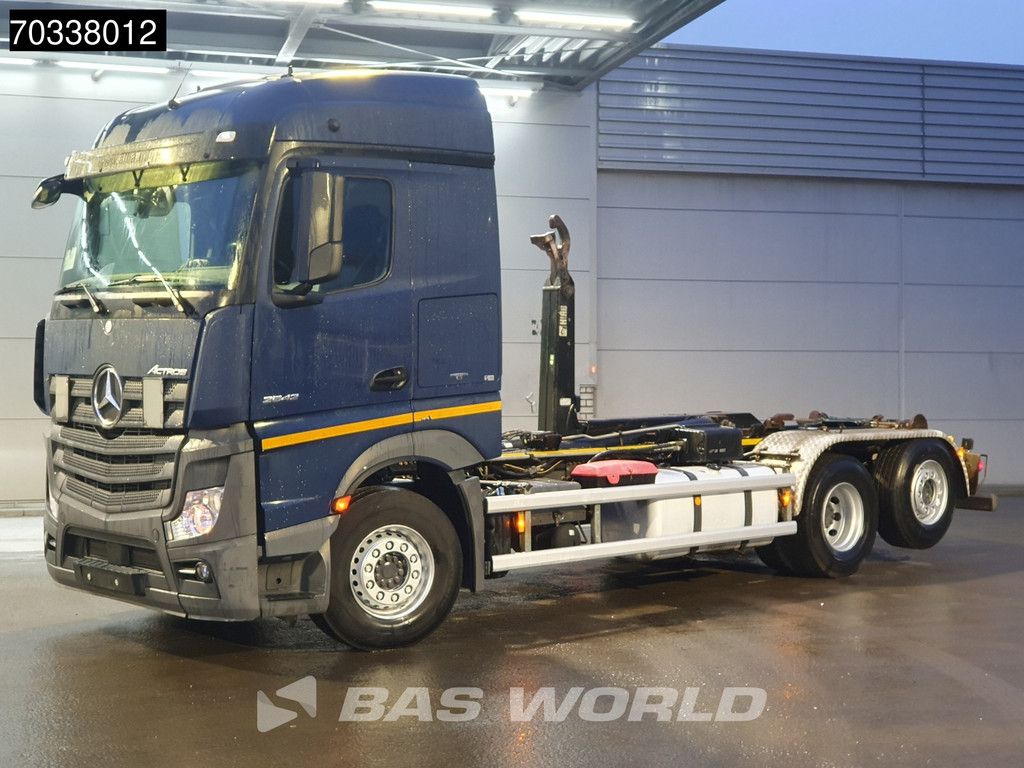 Mercedes Actros 2542 6X2 HIAB XR21S59 containersystem Lift+steering axle Euro 5