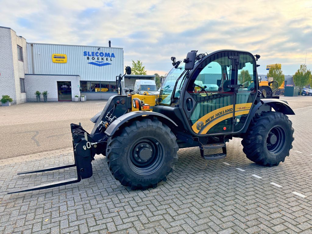 New Holland TH6.36 Plus 4WD