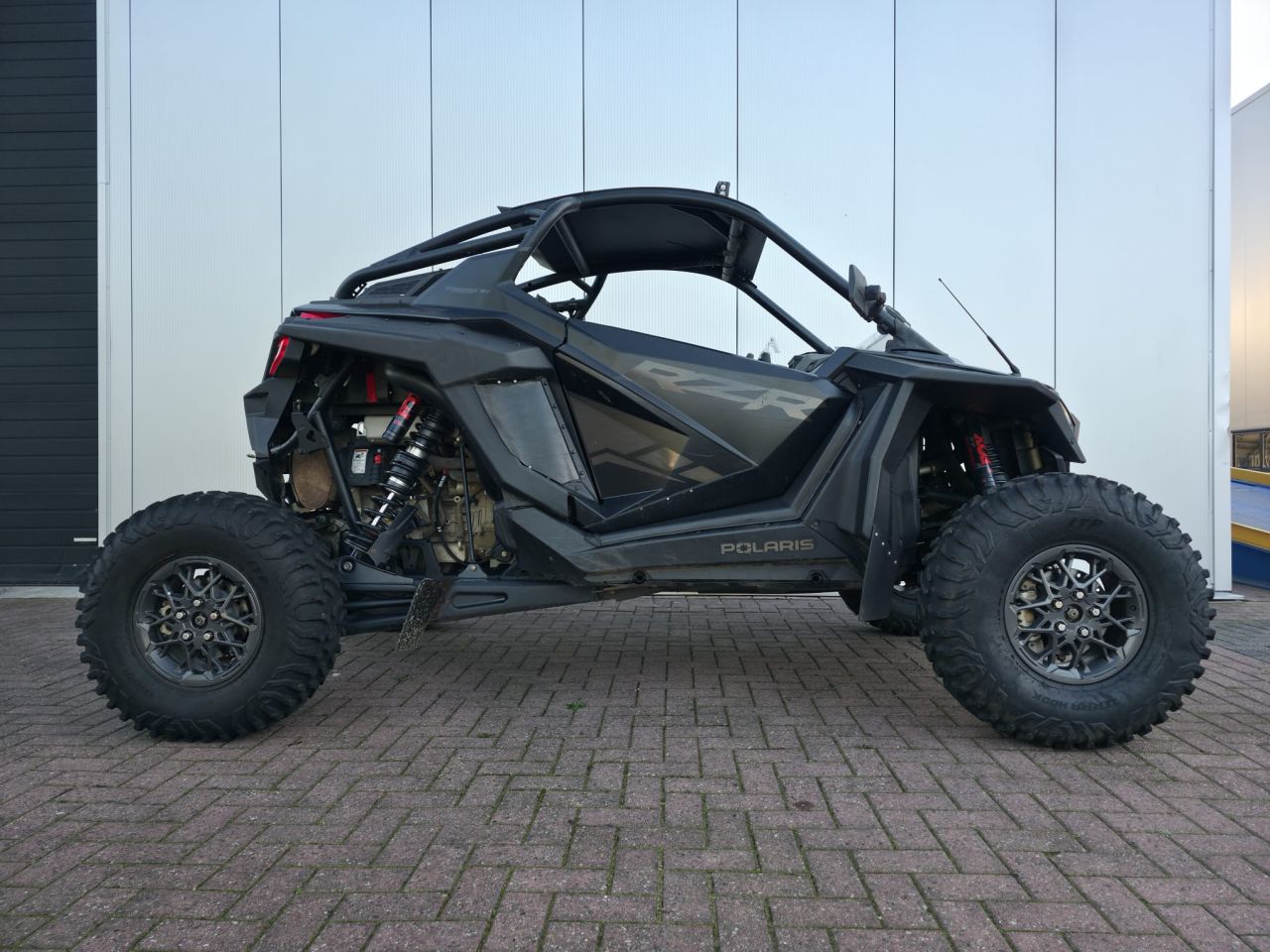 Uniek! Polaris Pro R - 2.0L = 225PK (2022) met L7e papieren