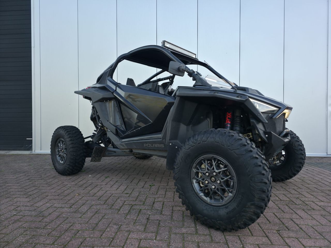 Uniek! Polaris Pro R - 2.0L = 225PK (2022) met L7e papieren