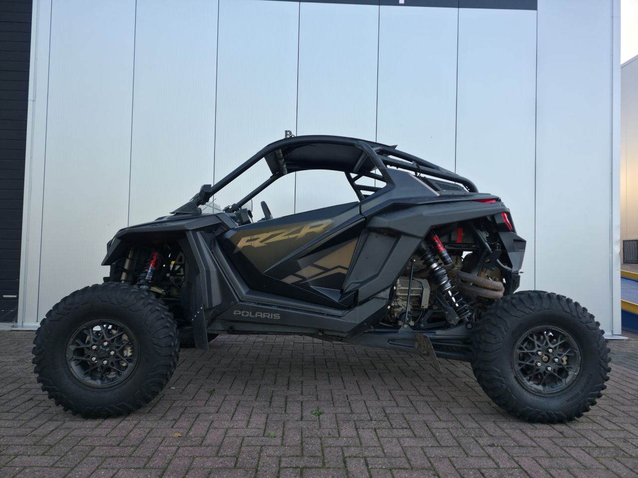 Uniek! Polaris Pro R - 2.0L = 225PK (2022) met L7e papieren