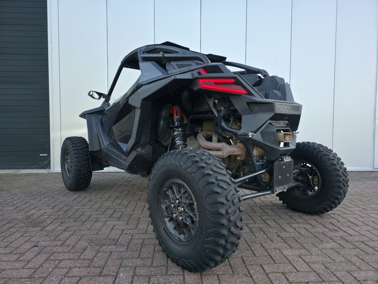 Uniek! Polaris Pro R - 2.0L = 225PK (2022) met L7e papieren