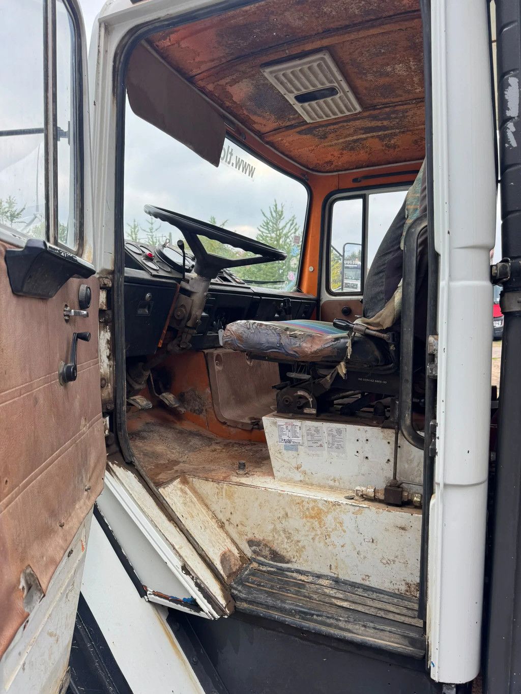 Iveco 190-20 **6CYLINDER-BIG AXXLE-FRENCH TRUCK**