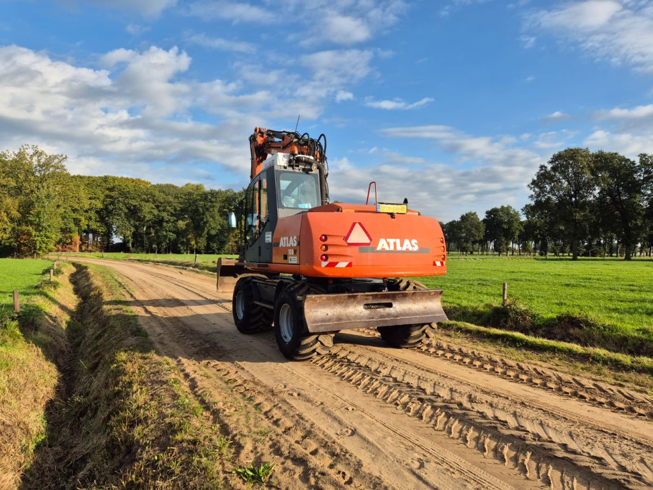 Atlas / Terex TW 160 en Atlas 150 W met draaikantelconnector