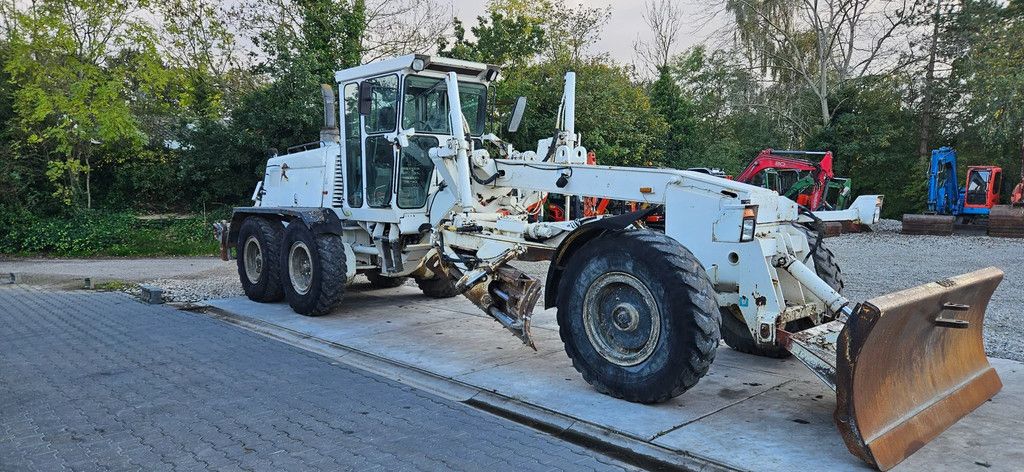 Komatsu GD650 A GRADER