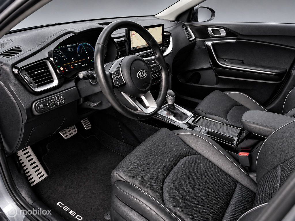 Kia Ceed Sportswagon 1.6 GDI PHEV ExecutiveLine | Schuif-Kanteldak| Trekhaak | Stuur-Stoel verwarming
