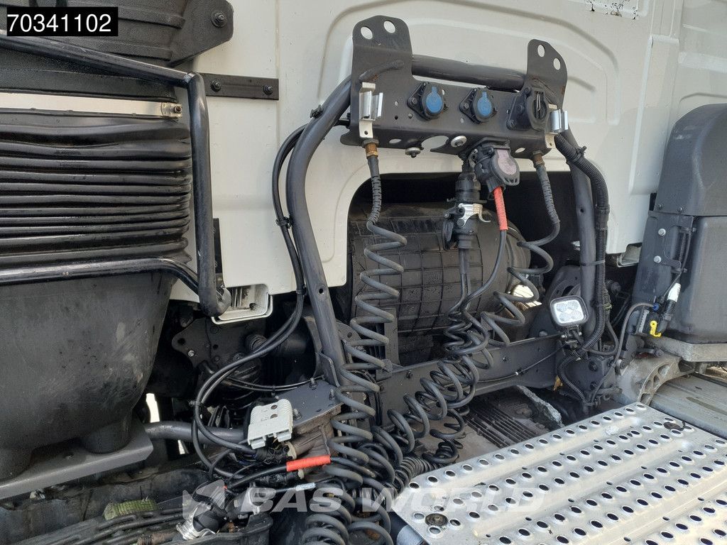 Volvo FM 460 4X2 D13! Globe 2x Tanks Navi