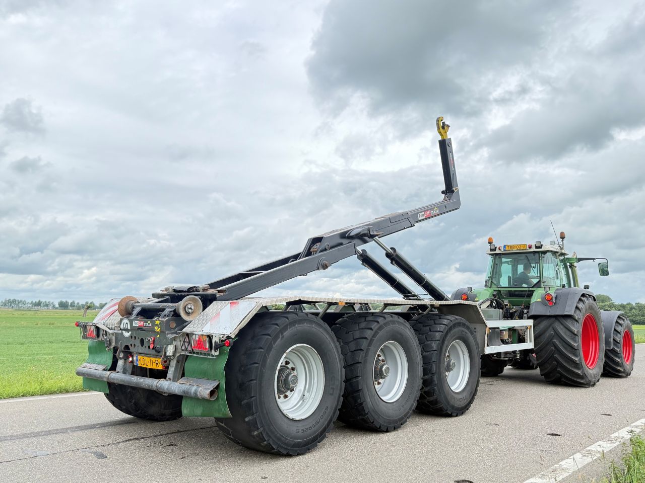 Toplift Staja haakarm carrier