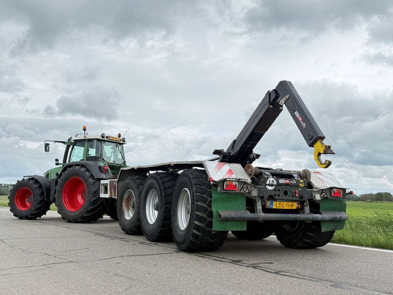 Toplift Staja haakarm carrier