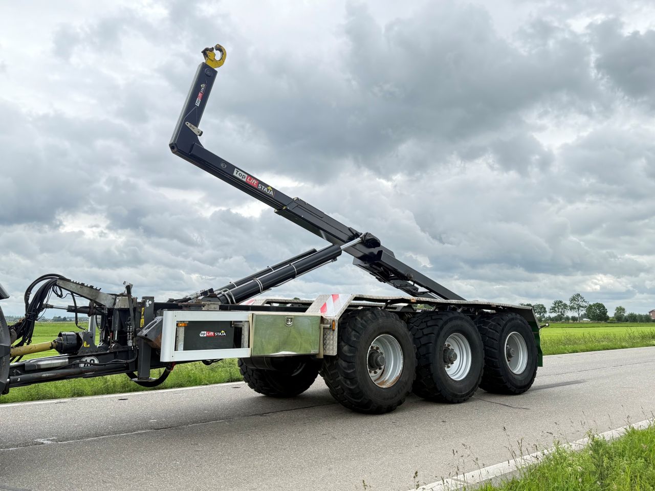 Toplift Staja haakarm carrier