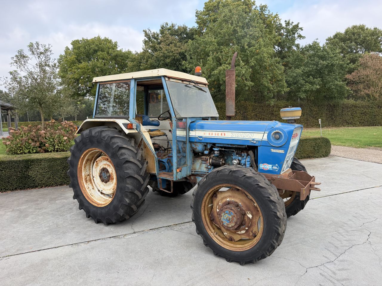 Ford 7000 4wd dualpower