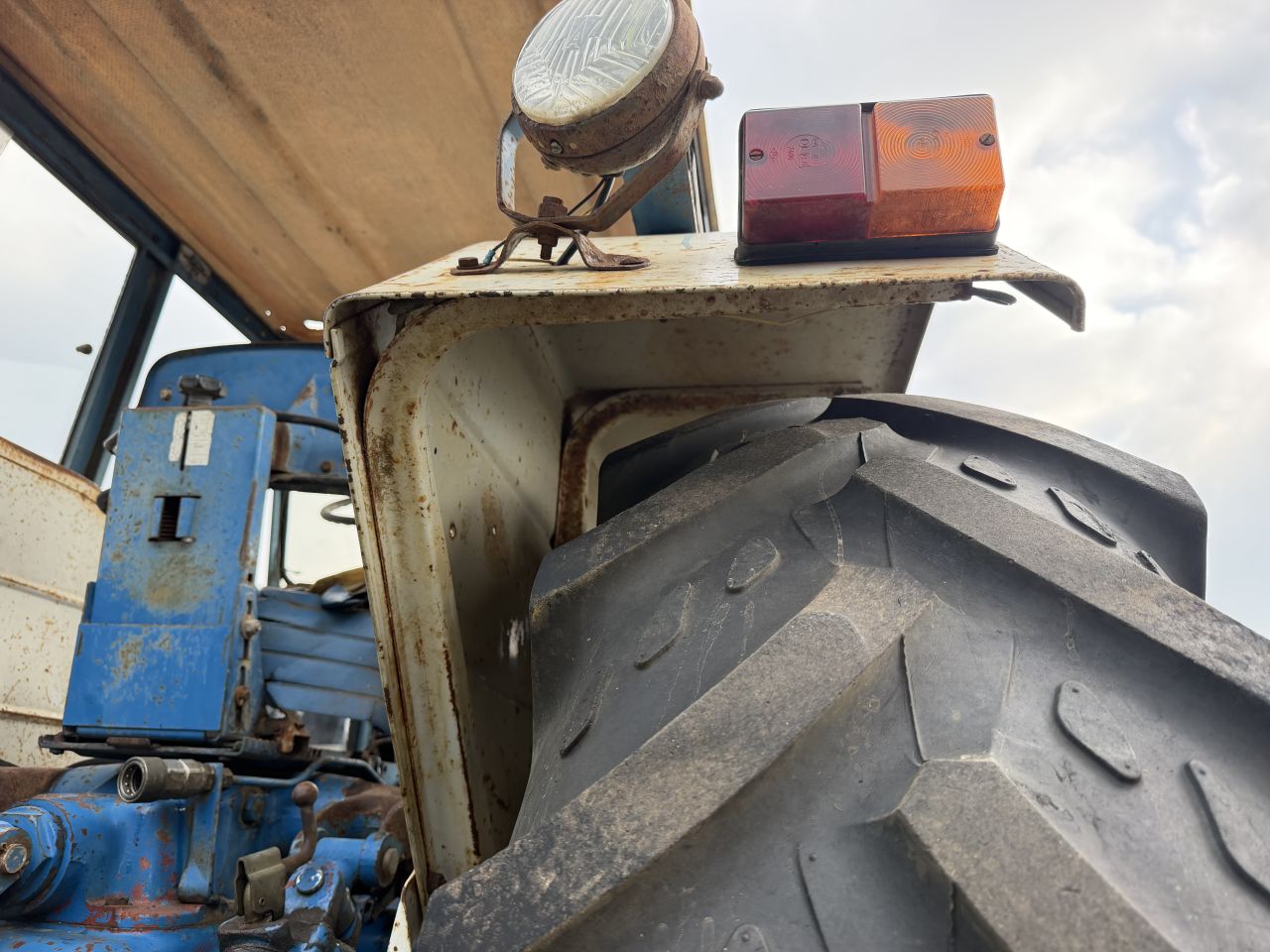 Ford 7000 4wd dualpower