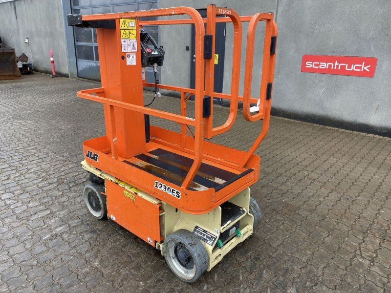 JLG 1230ES